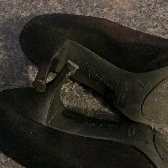 Mid black heels size 7 - Picture 5 of 5